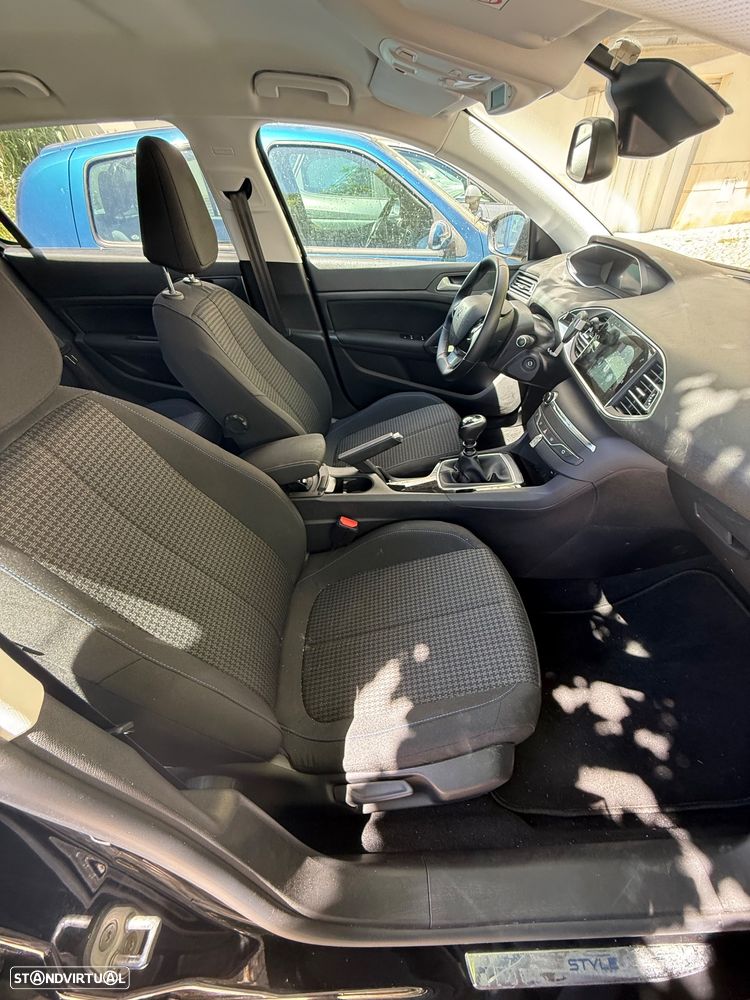 Peugeot 308 1.5 BlueHDi Style - 15