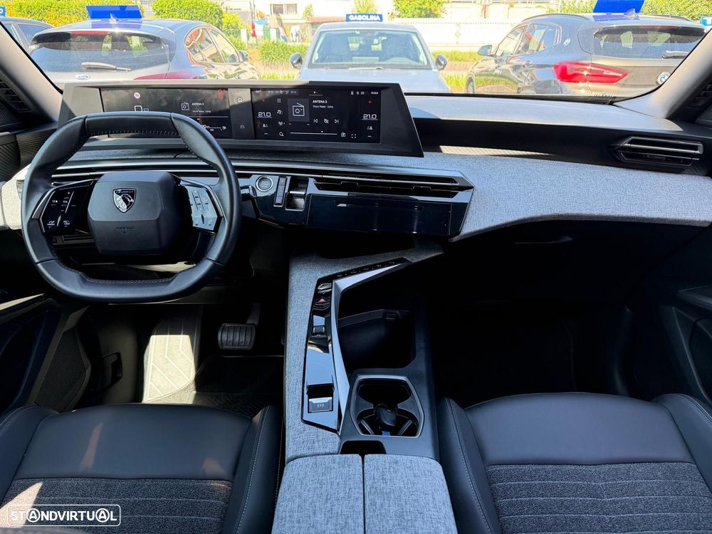 Peugeot 3008 1.2 Hybrid Allure e-DCS6 - 12