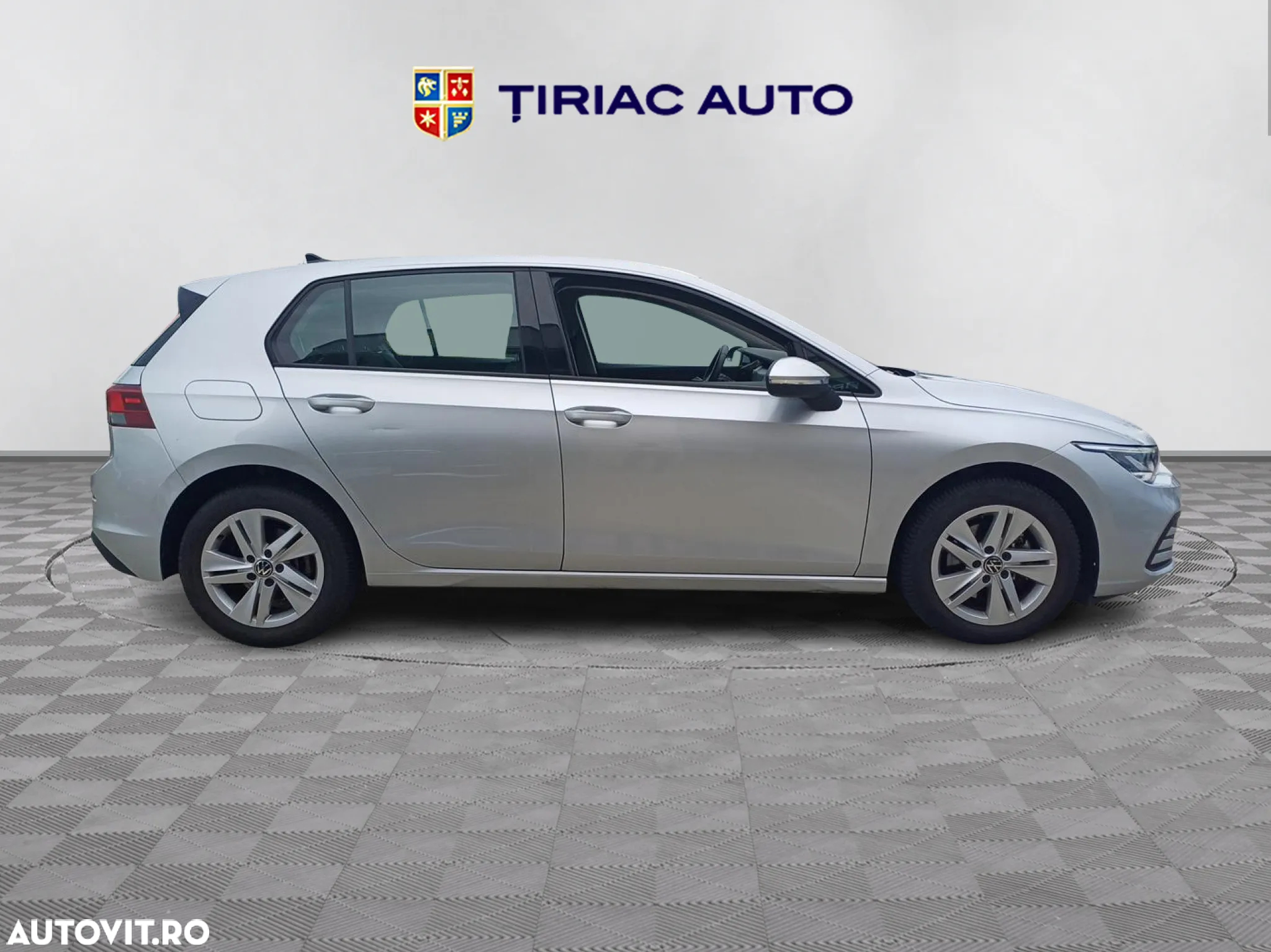 Volkswagen Golf 1.5 eTSI ACT DSG MHEV Life - 6