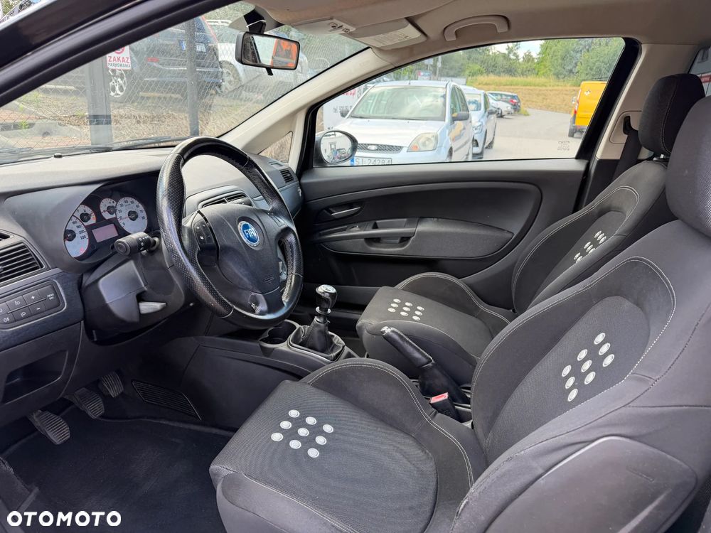 Fiat Punto 1.4 16V Dynamic - 11