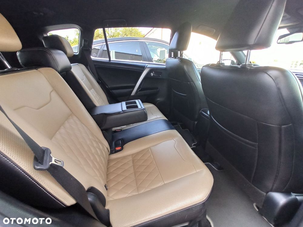 Toyota RAV4 - 11