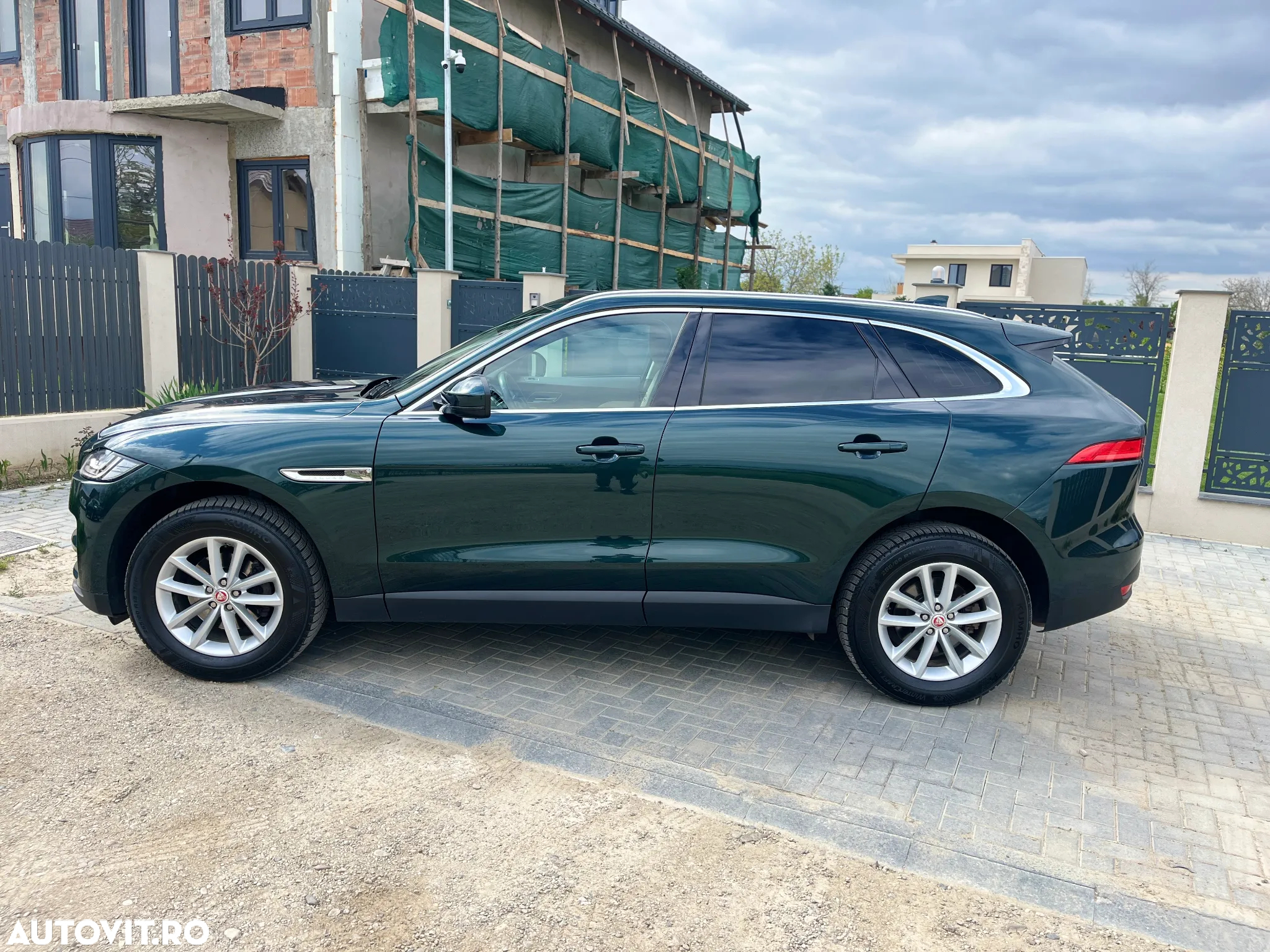 Jaguar F-Pace 20d AWD Portfolio - 4