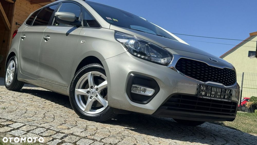 Kia Carens