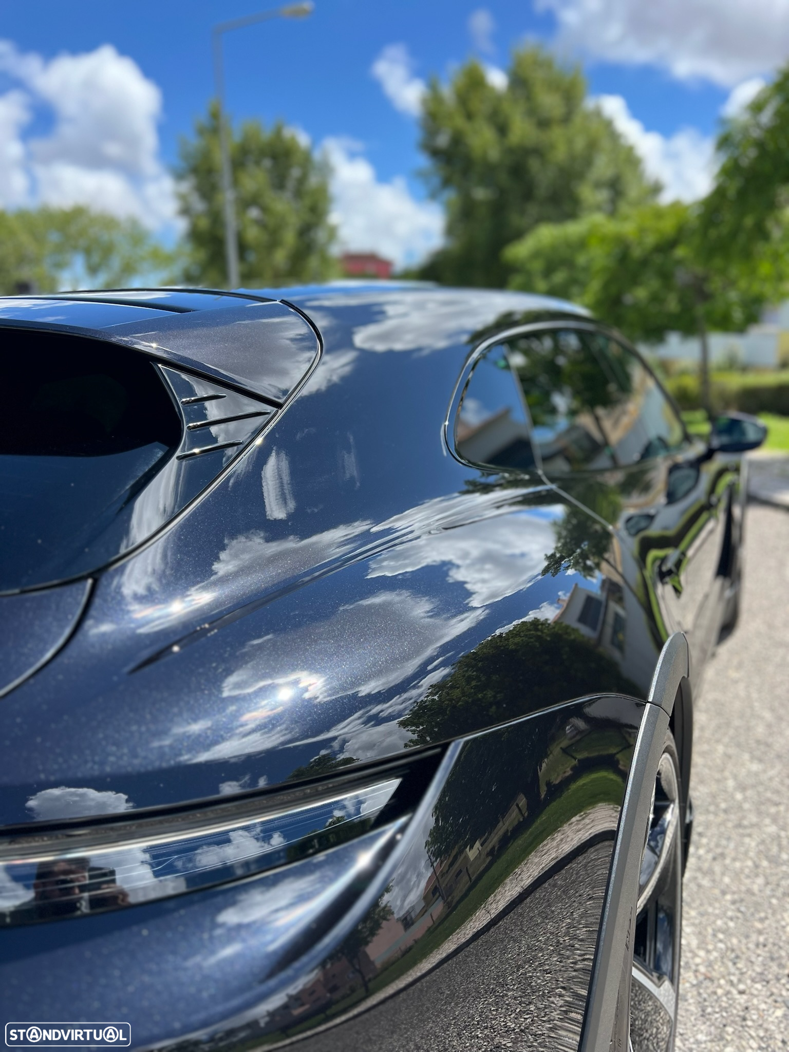 Porsche Taycan Cross Turismo 4S - 19