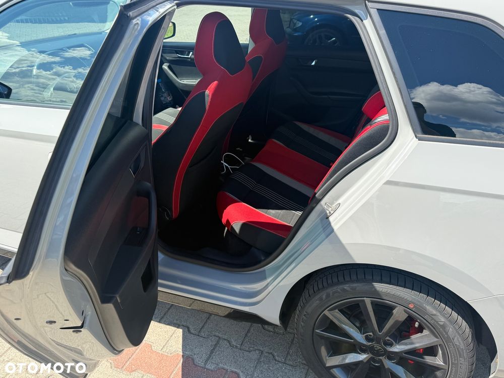 Skoda Fabia 1.0 TSI Monte Carlo DSG - 11