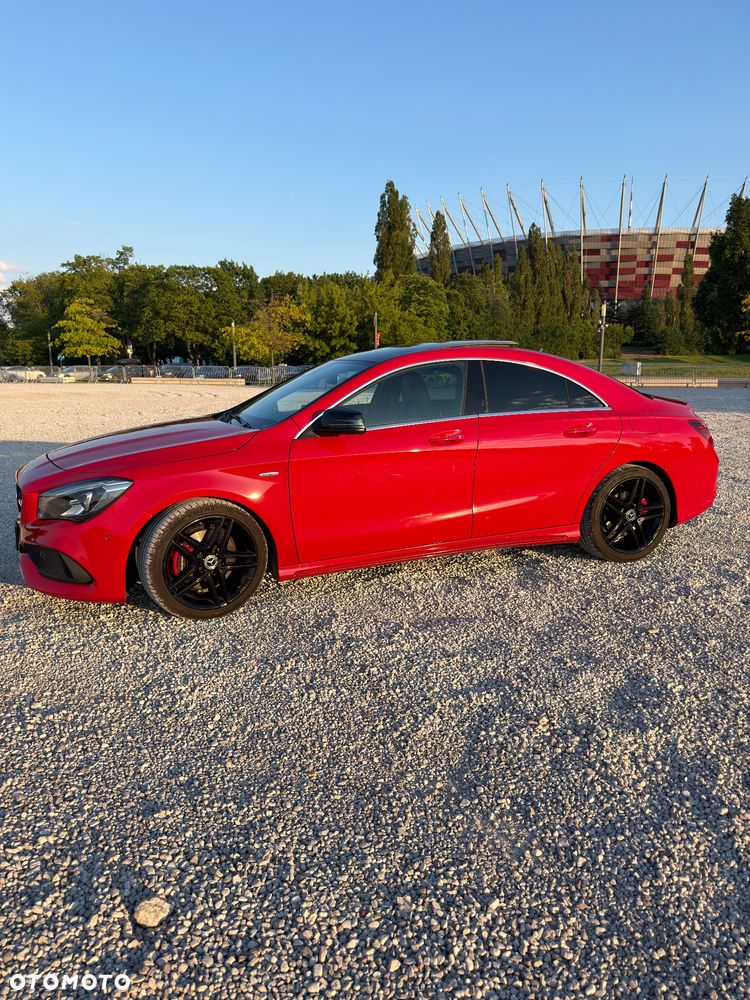 Mercedes-Benz CLA 250 4-Matic AMG Line - 2