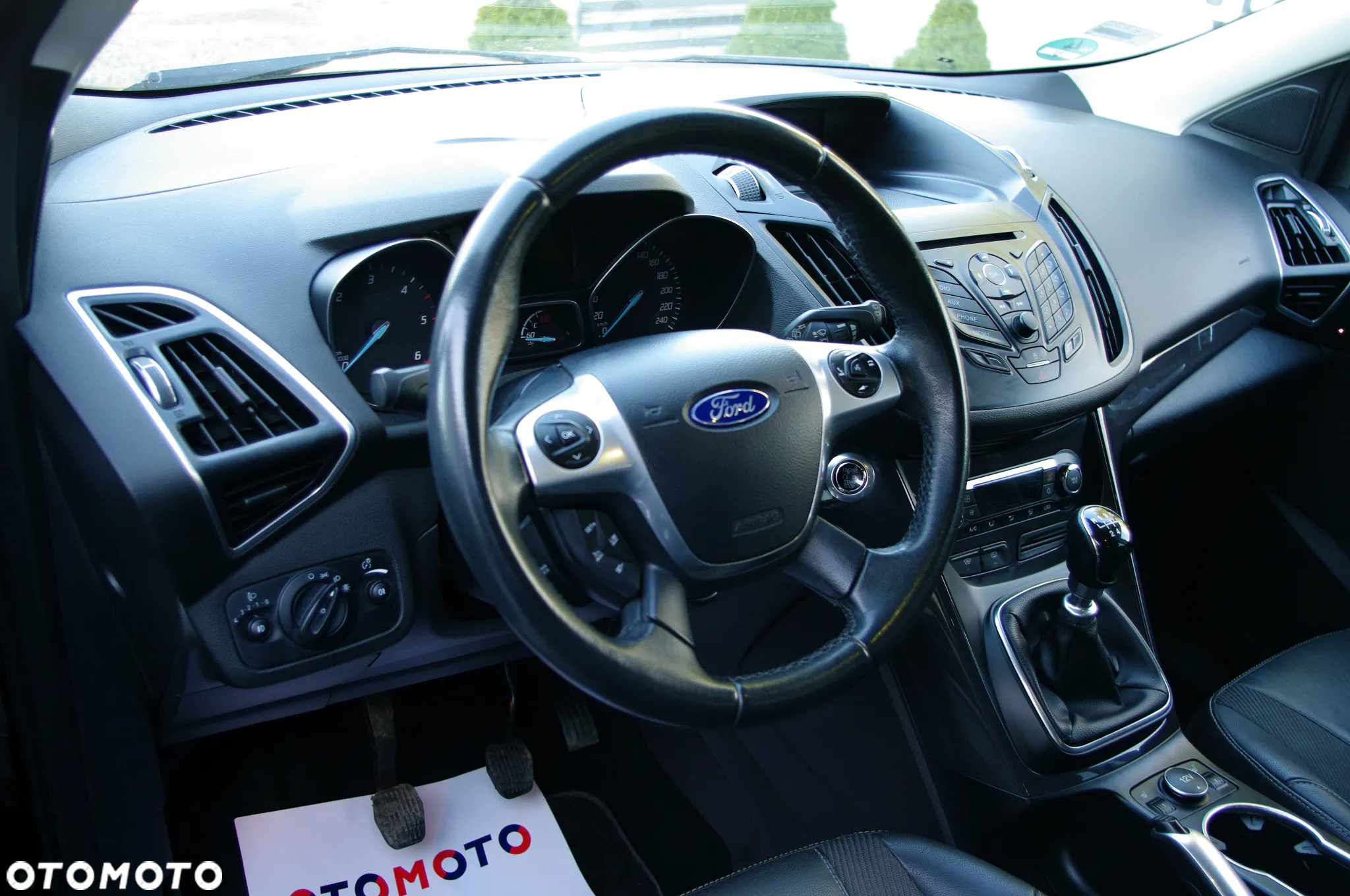 Ford Kuga 2.0 TDCi 2x4 Titanium - 8