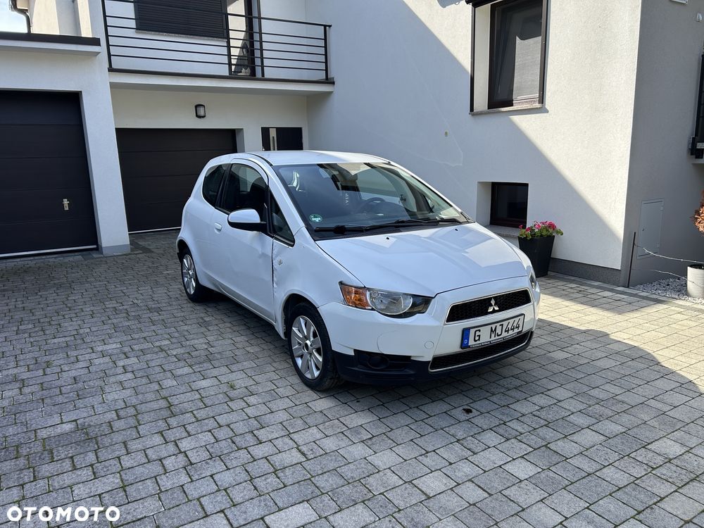 Mitsubishi Colt - 3