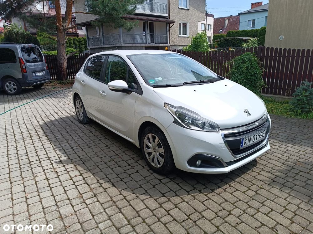 Peugeot 208 - 16