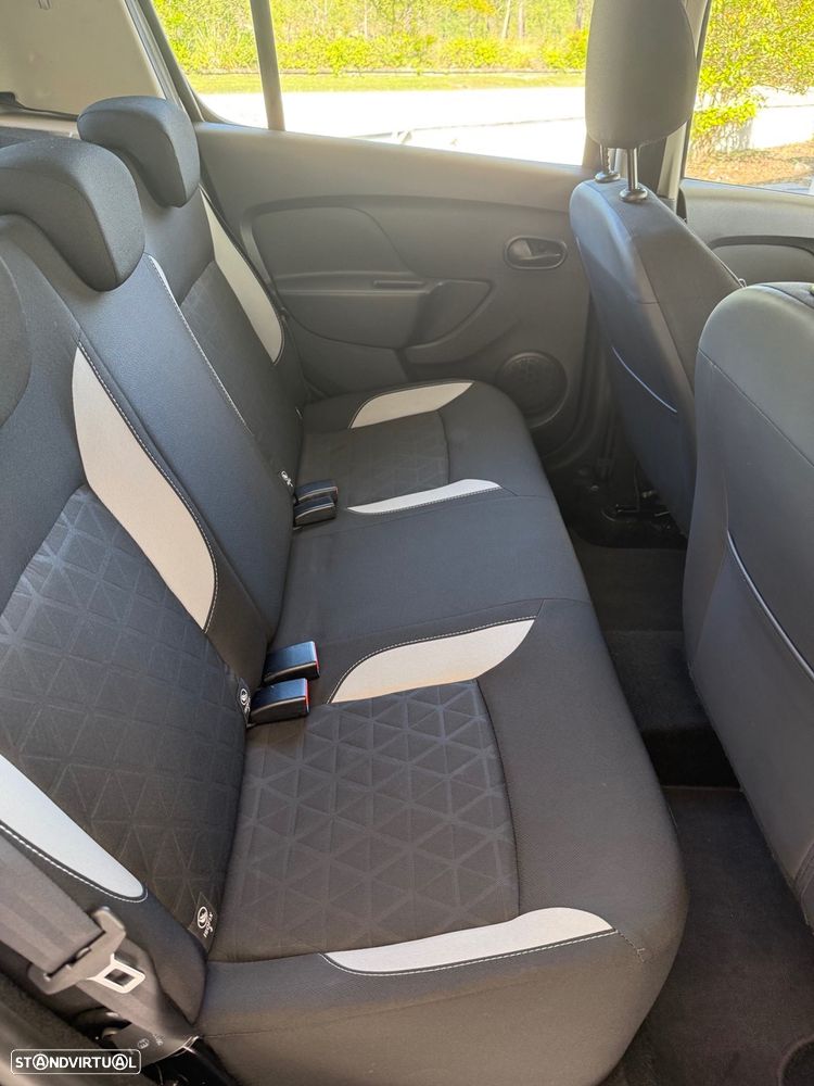 Dacia Sandero 0.9 TCe Stepway - 6