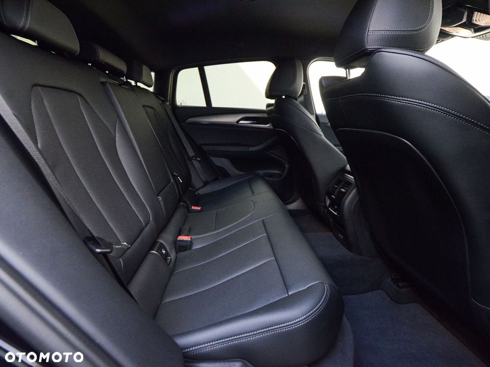 BMW X4 - 28