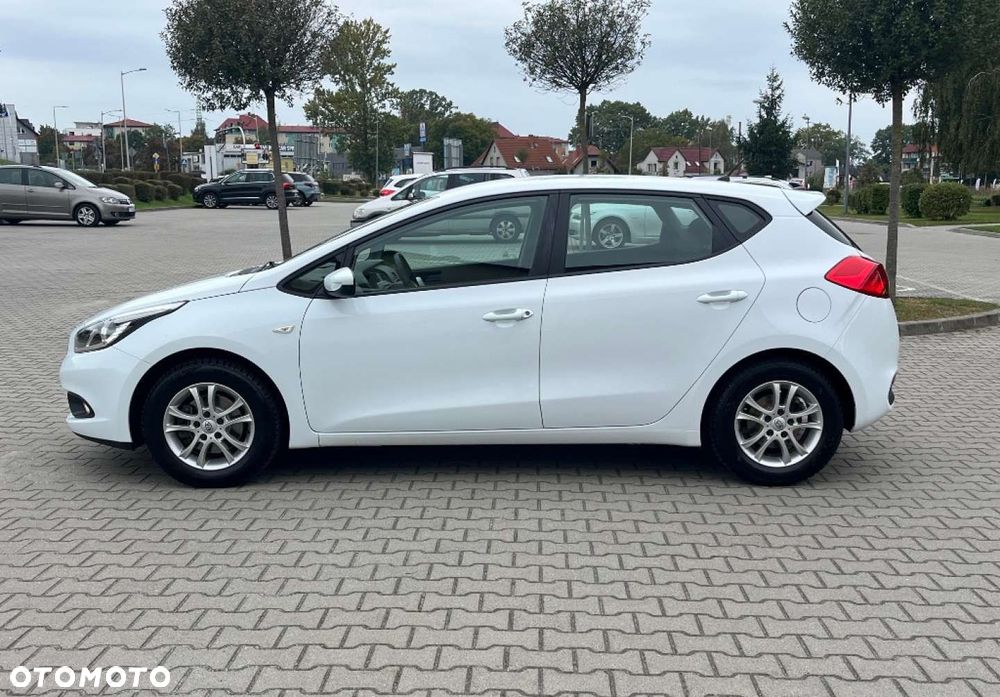 Kia Ceed - 4