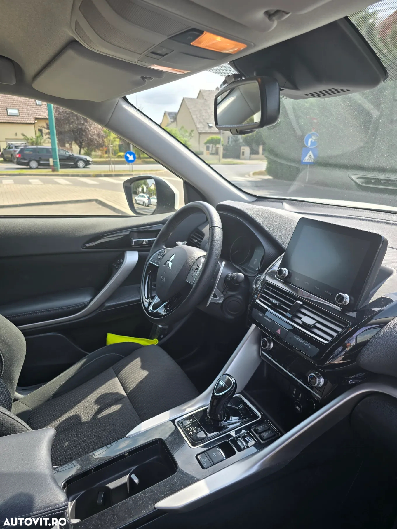 Mitsubishi Eclipse-Cross Plug-In Hybrid 4WD Basis - 16