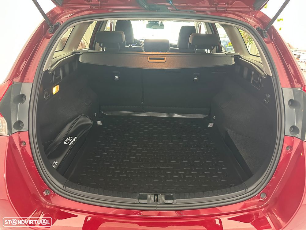 Toyota Auris Touring Sports 1.8 HSD Comfort - 28