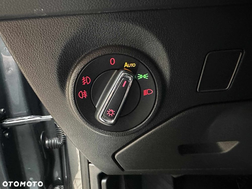 Seat Leon 2.0 TDI DPF Start&Stop DSG FR - 23