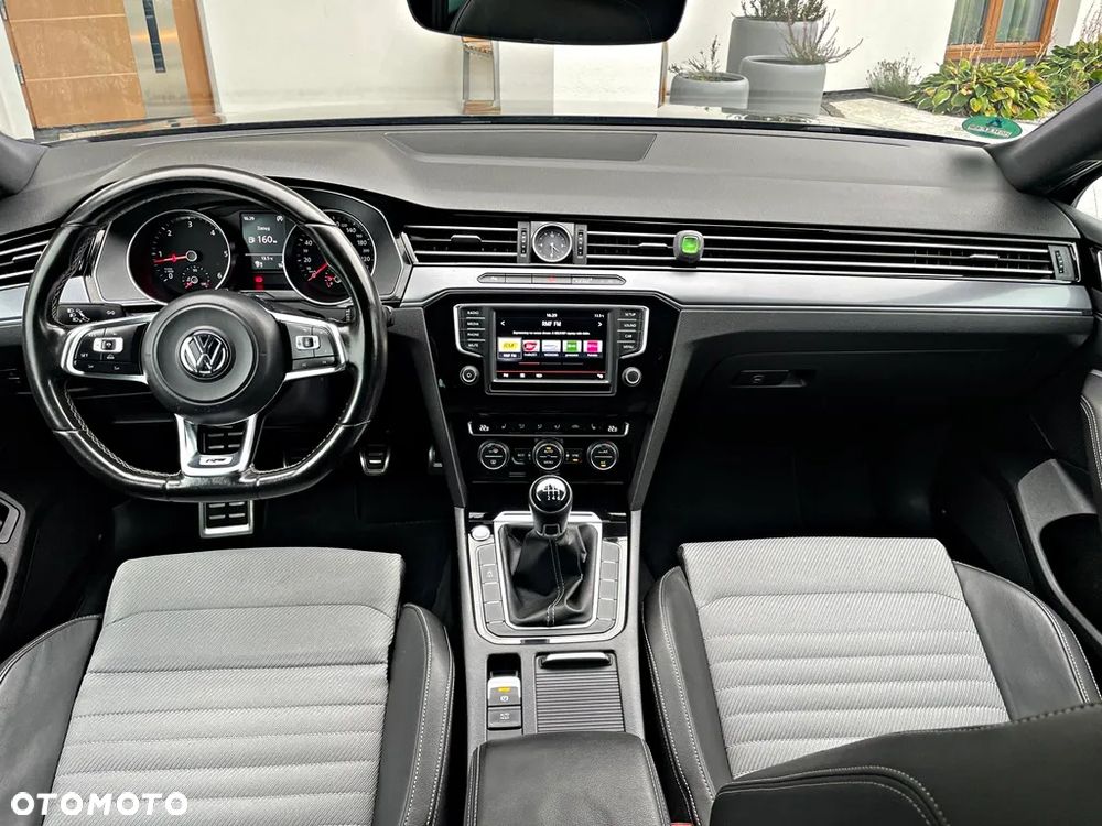 Volkswagen Passat Variant 1.6 TDI (BlueMotion Technology) Comfortline - 26