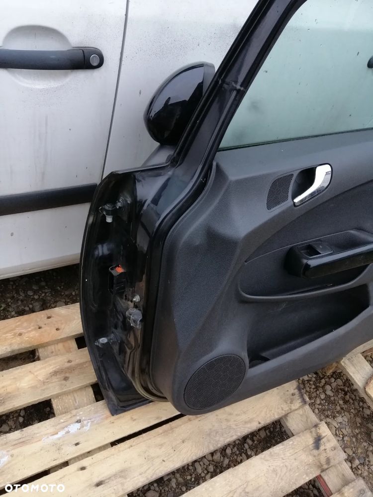 Opel Corsa D 3D drzwi prawe kompletne kod lakieru Z20R Z2HU bez korozji - 10