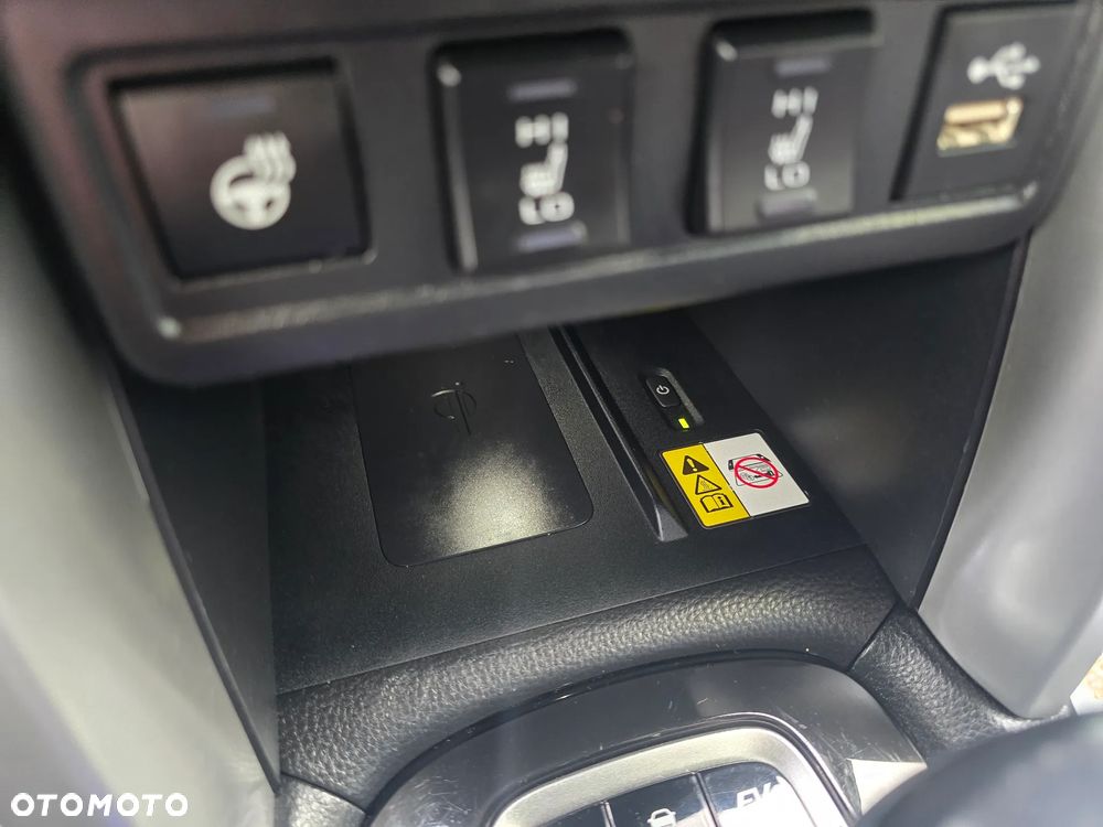 Toyota Corolla Cross 2.0 Hybrid Executive AWD - 31