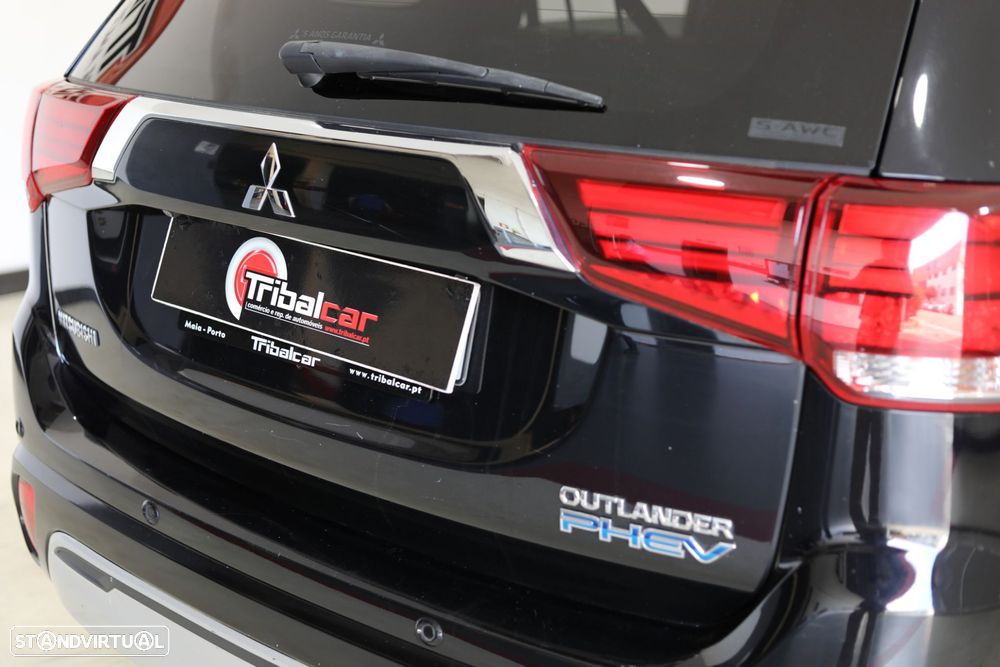 Mitsubishi Outlander 2.4 Instyle - 35