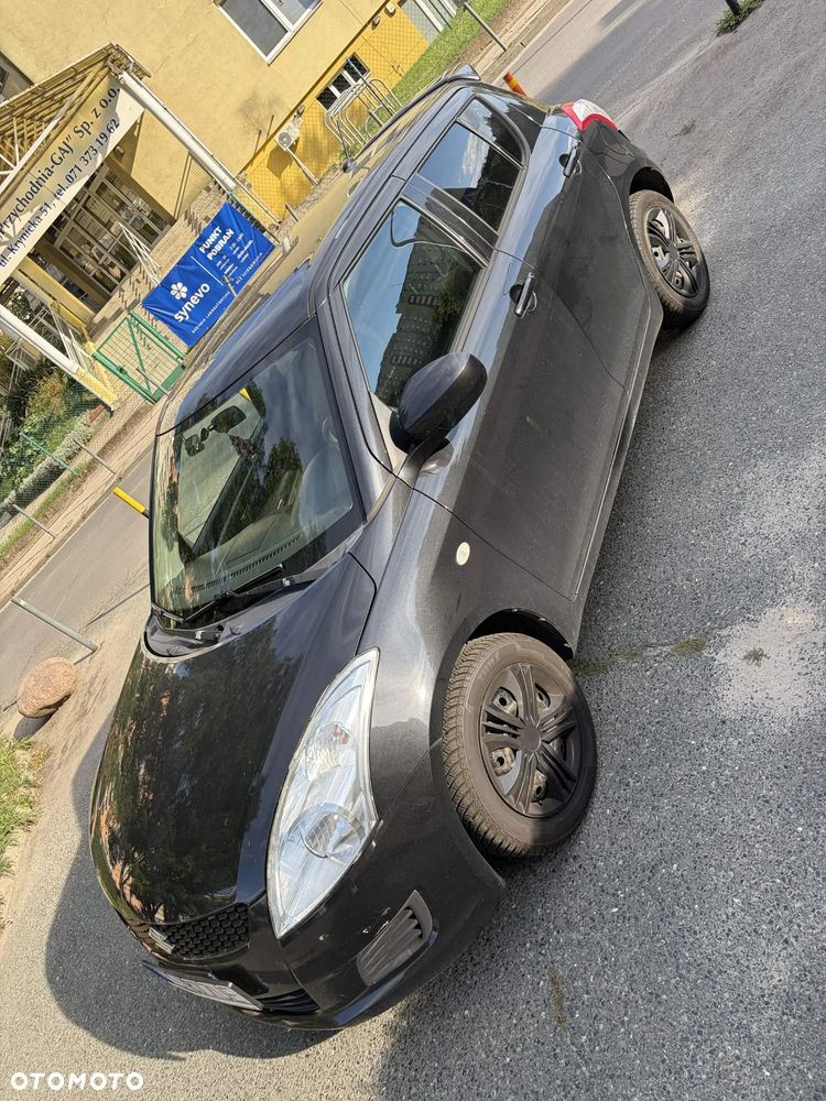 Suzuki Swift - 3