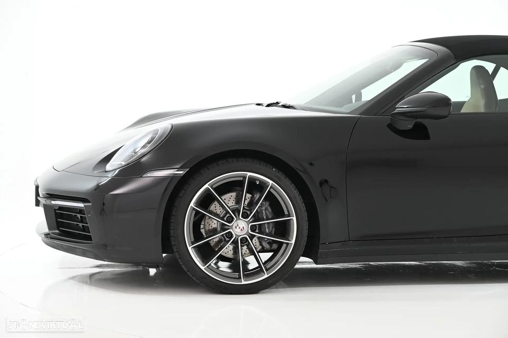 Porsche 911 (992) Carrera 4 PDK - 11