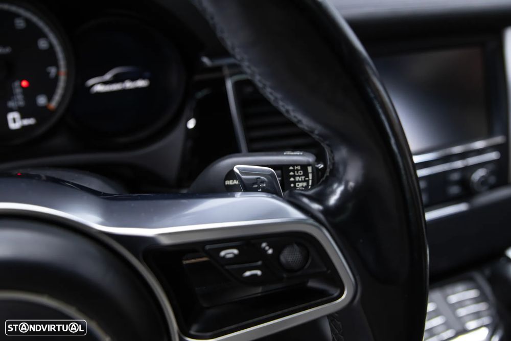 Porsche Macan Turbo PDK - 39