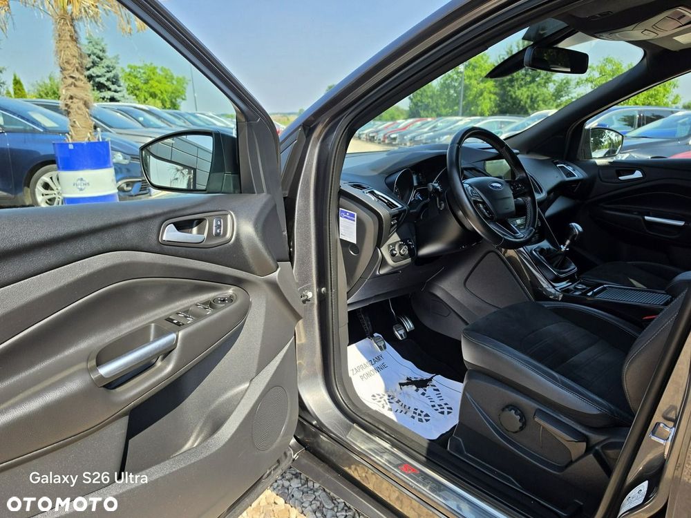 Ford Kuga 1.5 EcoBoost 2x4 ST-Line - 28