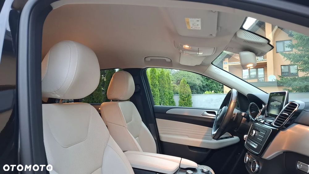 Mercedes-Benz GLE 350 d 4-Matic - 23