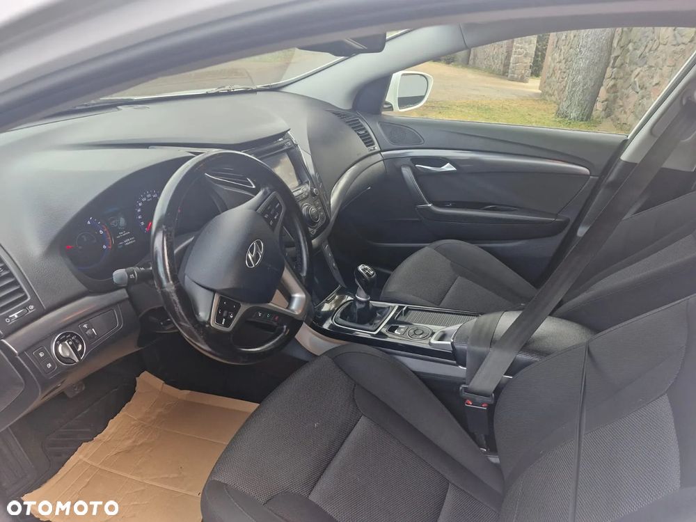 Hyundai i40 1.7 CRDi Comfort - 17