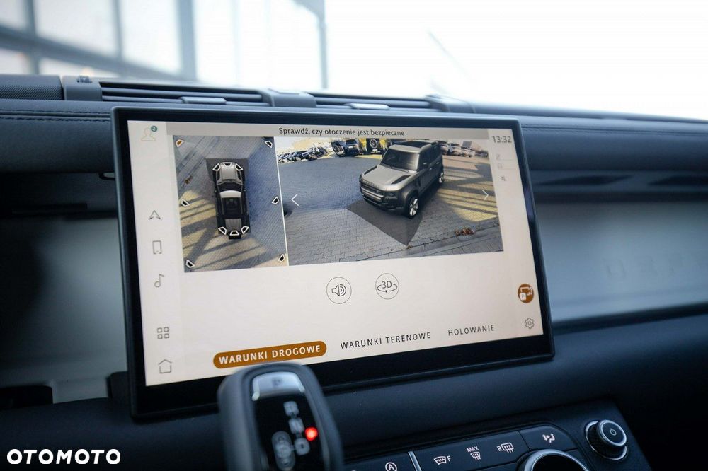 Land Rover Defender - 21