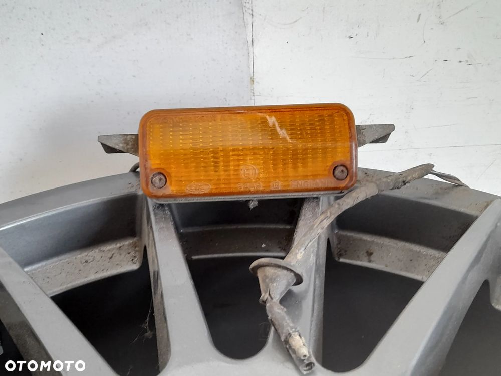 Kierunkowskaz lewy przód Ford Escort MK2 75AG13K301AA - 1