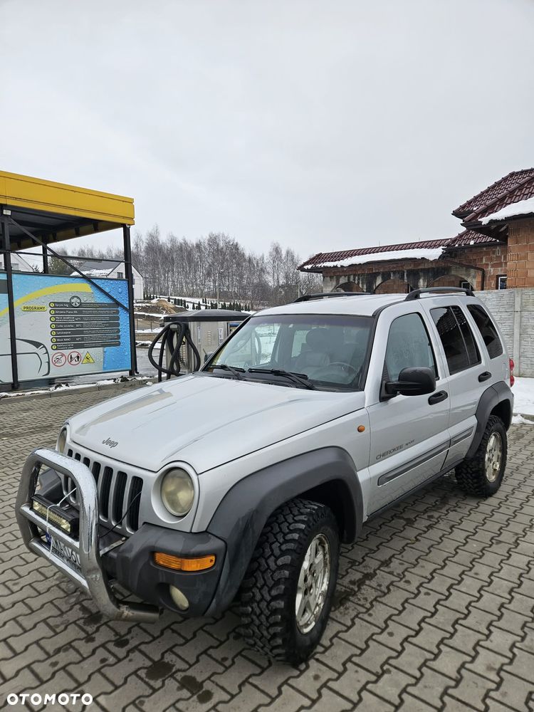 Jeep Cherokee - 3