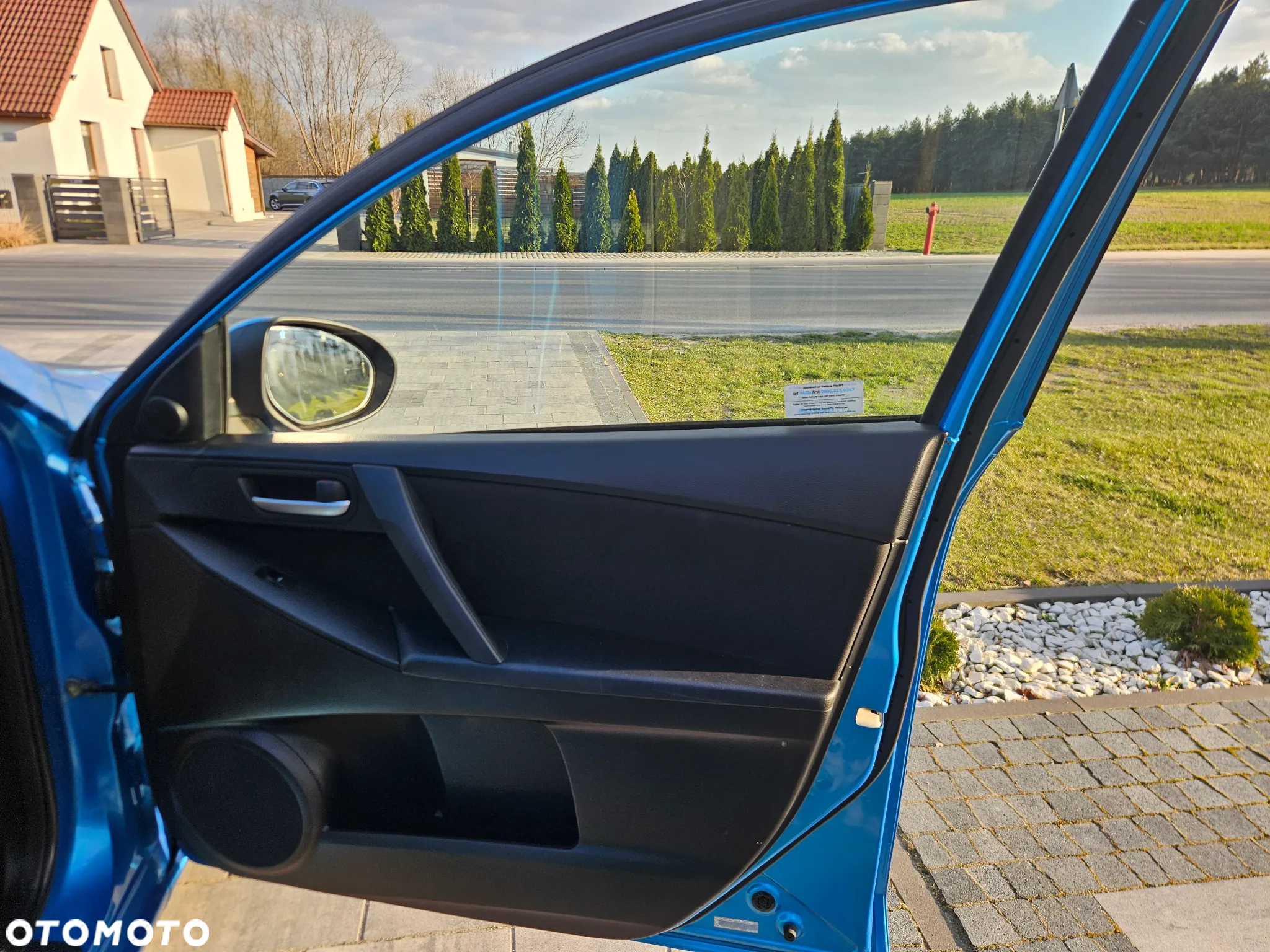 Mazda 3 1.6 Active + - 19