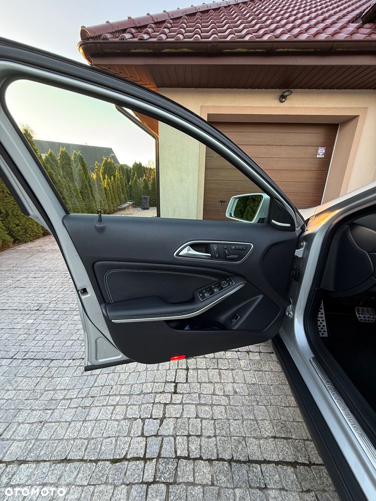 Mercedes-Benz GLA 250 4-Matic - 21