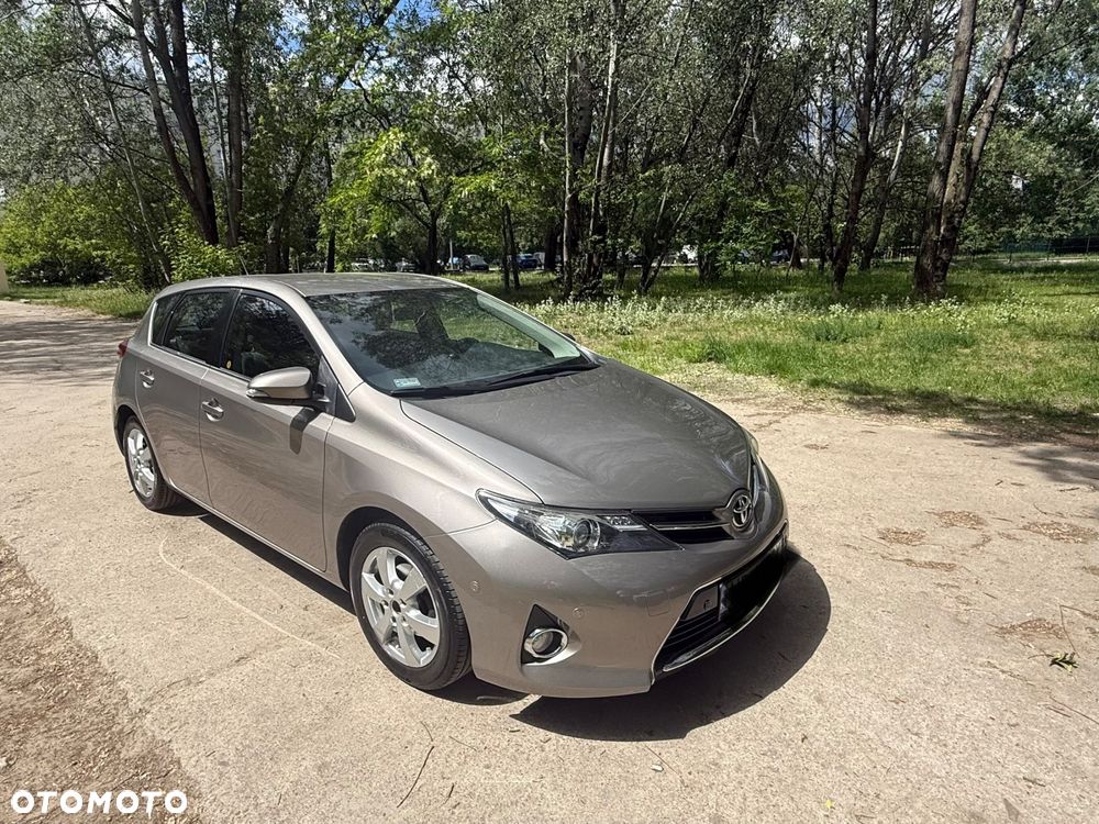 Toyota Auris 1.6 Premium Comfort MS - 5
