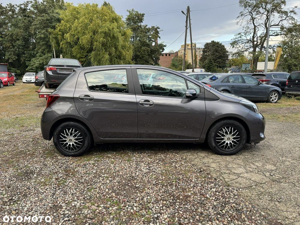 Toyota Yaris - 32