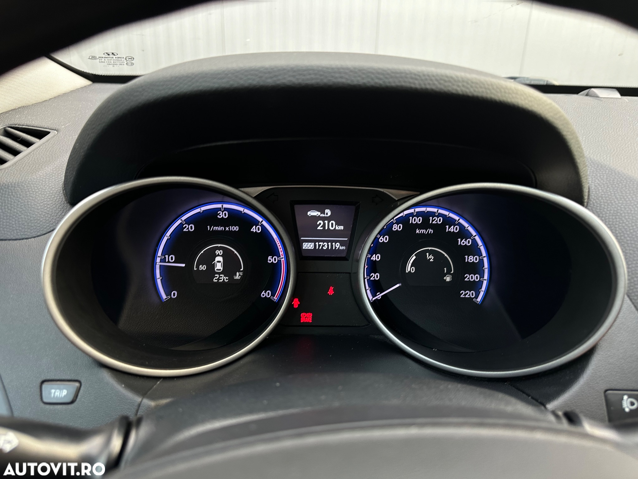Hyundai ix35 2.0 CRDI 4WD Premium - 27