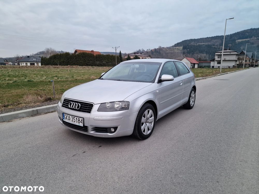 Audi A3 3-drzwiowe 1.6 Ambition - 9
