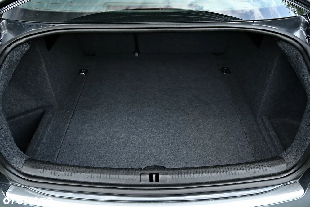 Audi A4 Limousine - 38