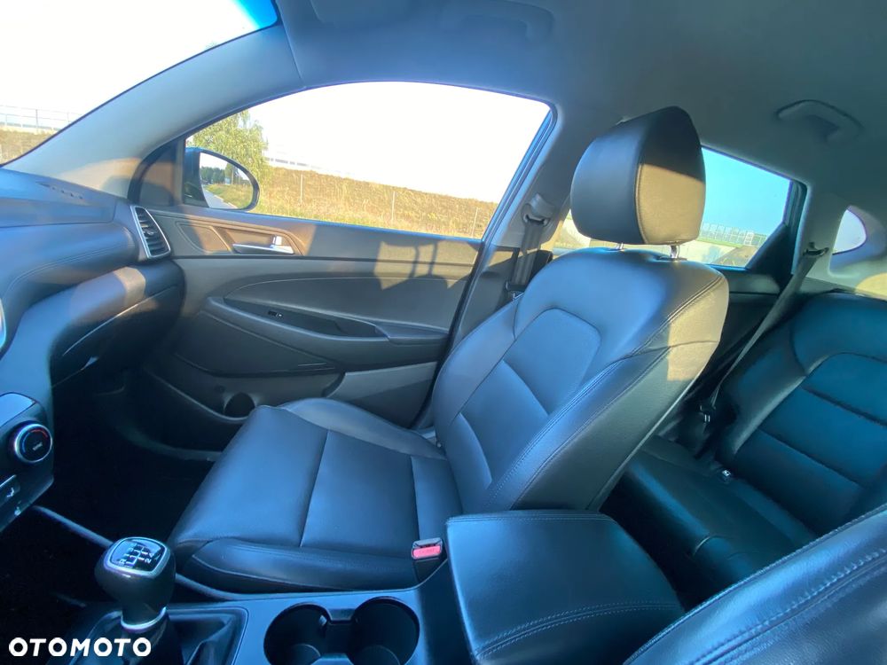 Hyundai Tucson 1.6 GDI BlueDrive Style 2WD - 22