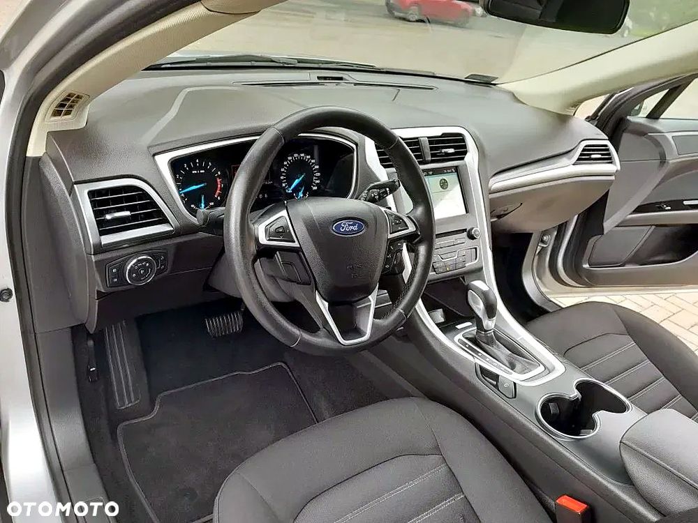 Ford Mondeo - 12