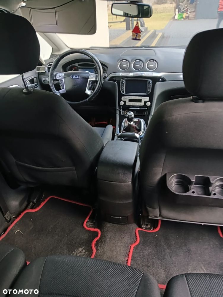 Ford S-Max - 14