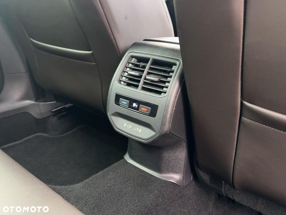 Seat Leon 2.0 TDI Xcellence DSG - 14