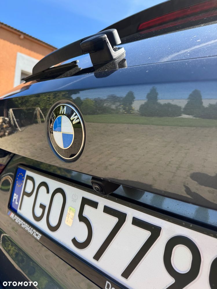 BMW Seria 3 318d mHEV - 15