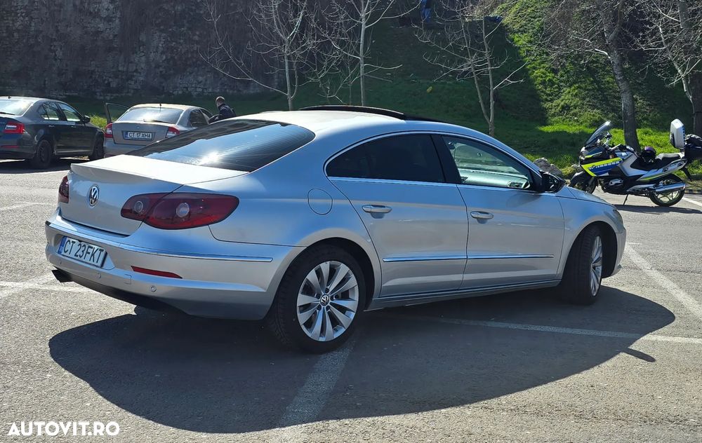Volkswagen Passat CC - 20