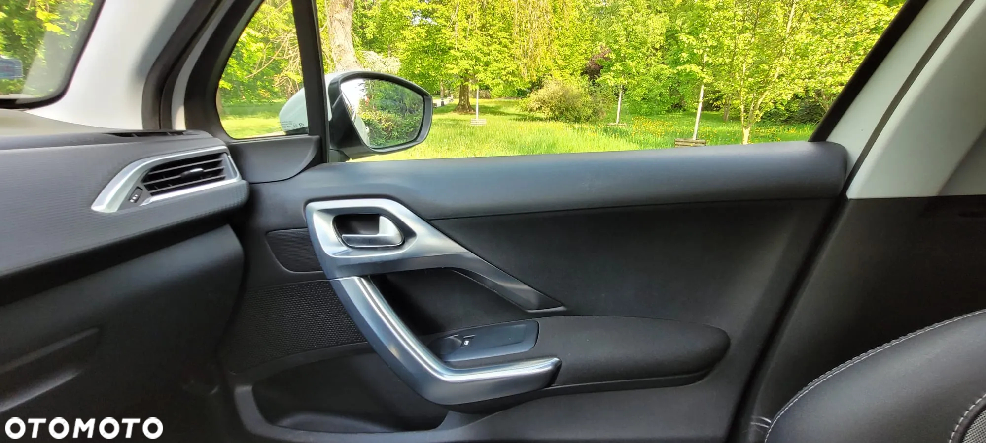 Peugeot 2008 1.2 PureTech Allure S&S - 7