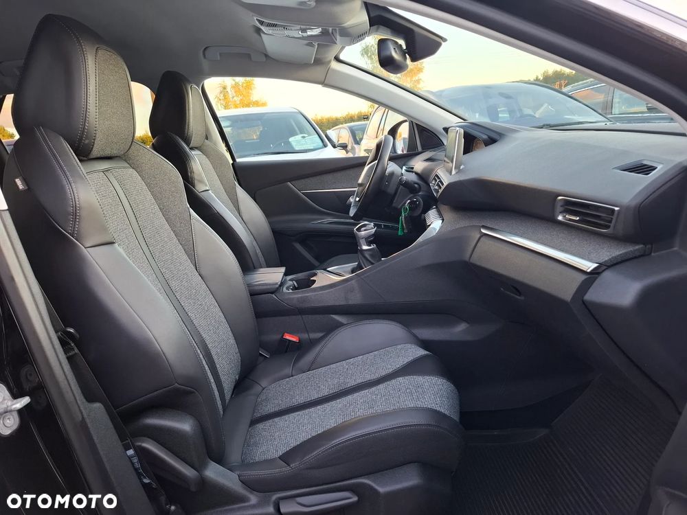 Peugeot 3008 1.5 BlueHDi Allure Pack S&S - 24