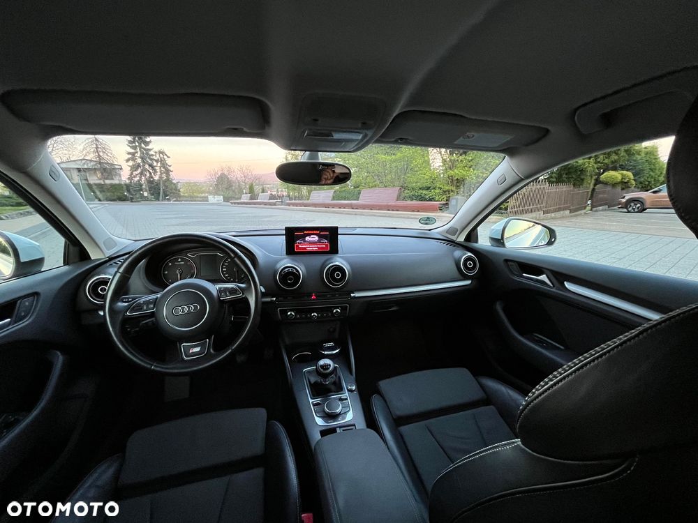 Audi A3 Sportback 1.6 TDI (clean diesel) S line Sportpaket - 12