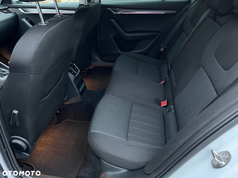 Skoda Octavia 2.0 TSI DSG Style - 13