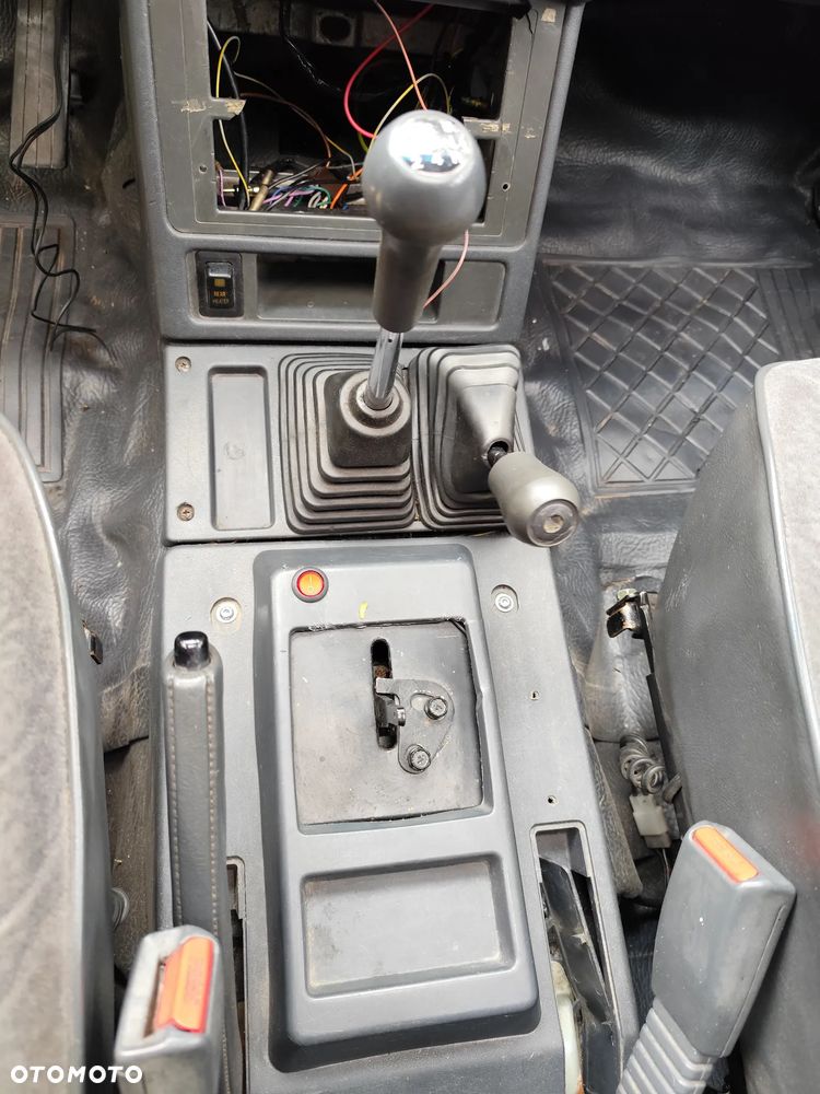 Mitsubishi Pajero - 15
